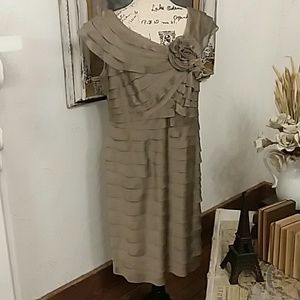 London Times Chiffon Ruffled Evening Dress, Sz 14W